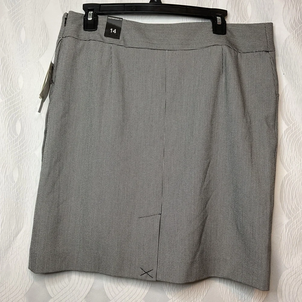 Amanda + Chelsea black and white skirt 14 NWT